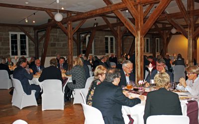 Stiftung Ratskirche St. Martini: Martinsgansessen im Ständersaal des Preußen-Museums