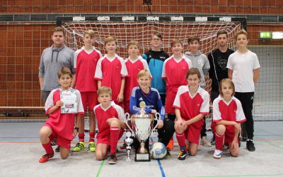 Schnelle Schüsse, spannende Spiele und ein strahlendes Siegerteam