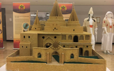 Ausstellung „Ezidi – Offene Lebenswelten“ in der St.-Simeonis-Kirche