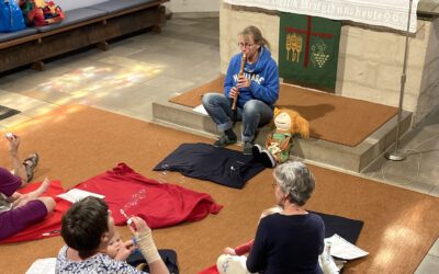 „Baby-Kirchen-Lieder-Singen“: Ausbildung für Kursleitungen mit der Ev. Erwachsenenbildung